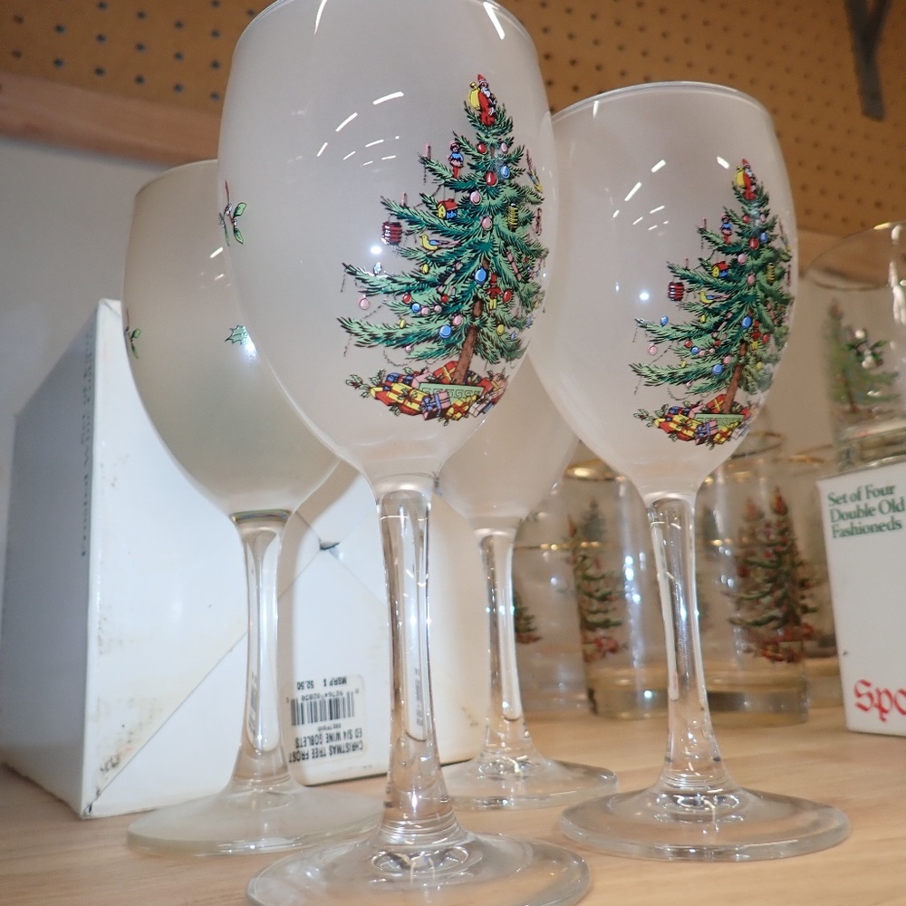 VINTAGE SPODE CHRISTMAS FROSTED WINE GLASSES